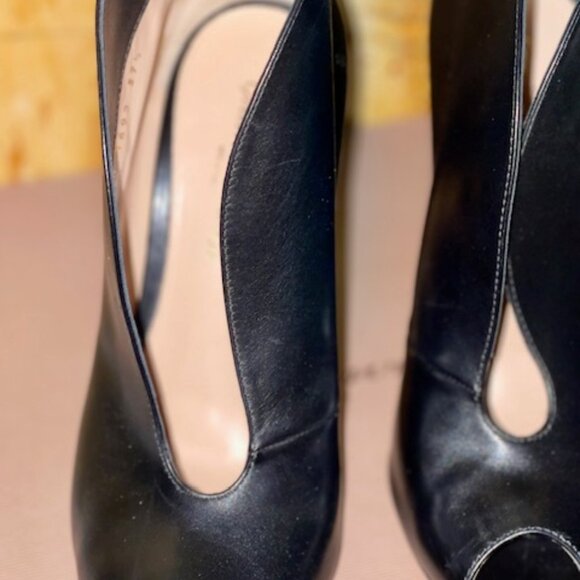 Gianvito Rossi Vamp Bootie Vitello Black Leather Heels 37.5 IT (Women's 7 1/2) - Picture 6 of 10